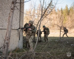 Уряд планує підвищити зарплати військовим і запровадити нові контракти