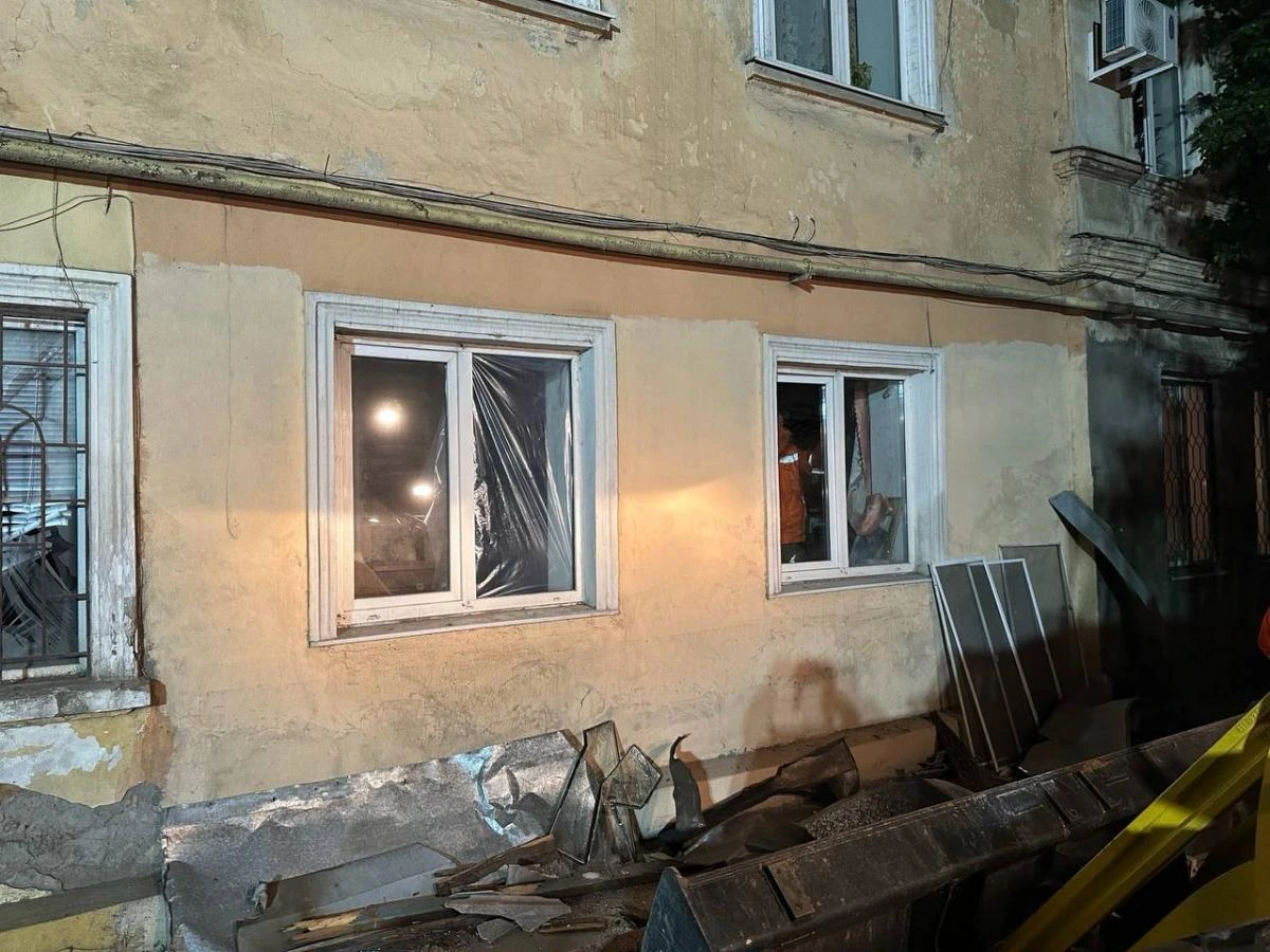 Росія атакувала Одесу ударними дронами: у місті багато руйнувань, постраждало пʼять людей